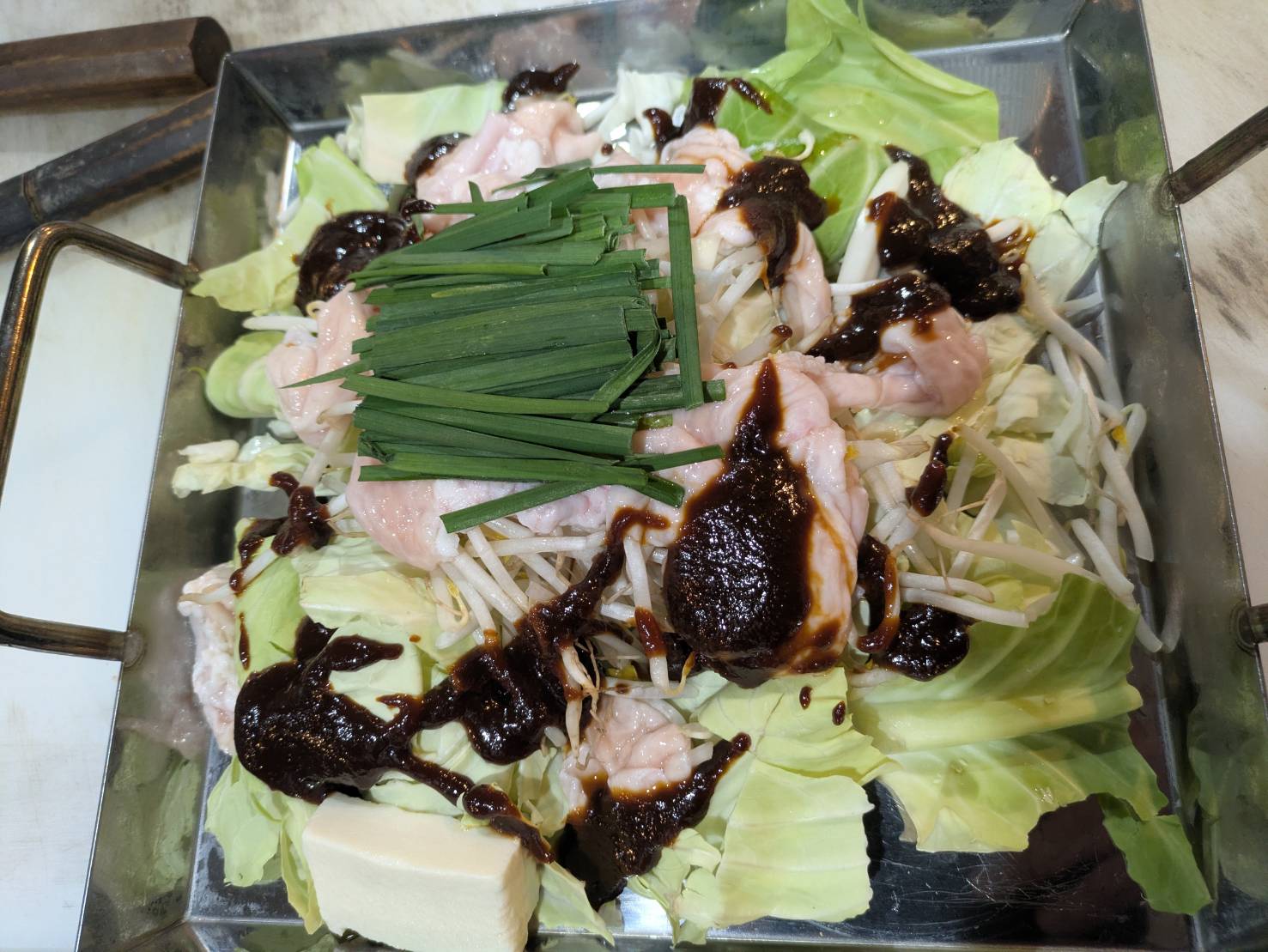 鉄板で焼く名物の一焼